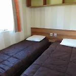 Zecamping 3 Etoiles Anime Animaux Acceptes Familial Piscine Couverte Campingplads *