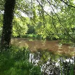 Zecamping 3 Etoiles Anime Animaux Acceptes Familial Piscine Couverte Campingplads Avrillé