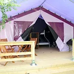 Zecamping 3 Etoiles Anime Animaux Acceptes Familial Piscine Couverte