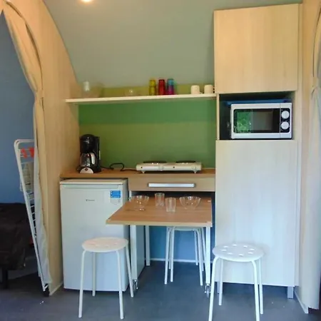 Campingplatz 3 Etoiles - Piscine - Ccbafeb *