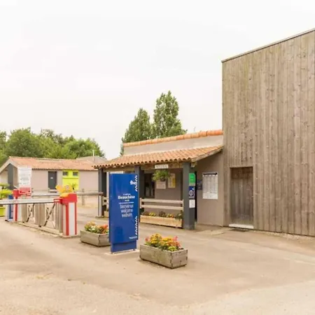 3 étoiles - Piscine - Ccbafeb Avrillé