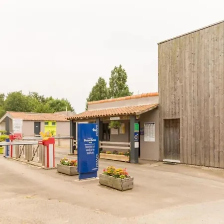 3 Etoiles - Piscine - Ccbafeb Kemping *