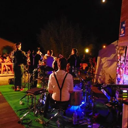 Κάμπινγκ 3 Etoiles - Piscine - Ccbafeb