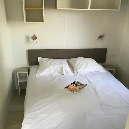 3 étoiles - Piscine - Ccbafeb * Avrillé