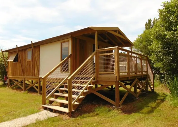 3 Etoiles - Piscine - Ccbafeb