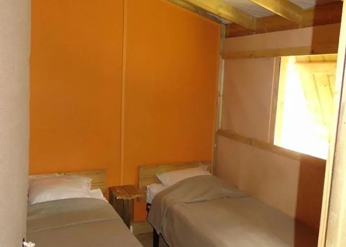 Camping Zecamping 3 Etoiles Anime Animaux Acceptes Familial Piscine Couverte