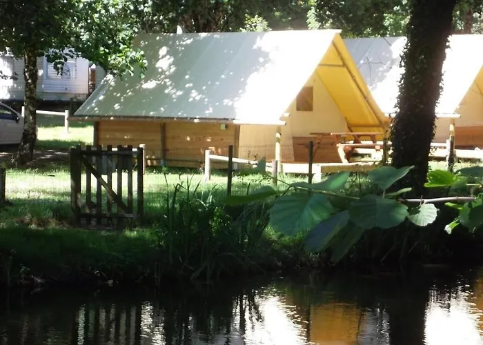 3 Etoiles - Piscine - Ccbafeb Avrille (Vendee)