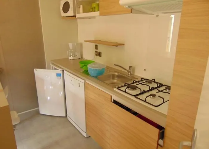 Zecamping 3 Etoiles Anime Animaux Acceptes Familial Piscine Couverte Avrillé